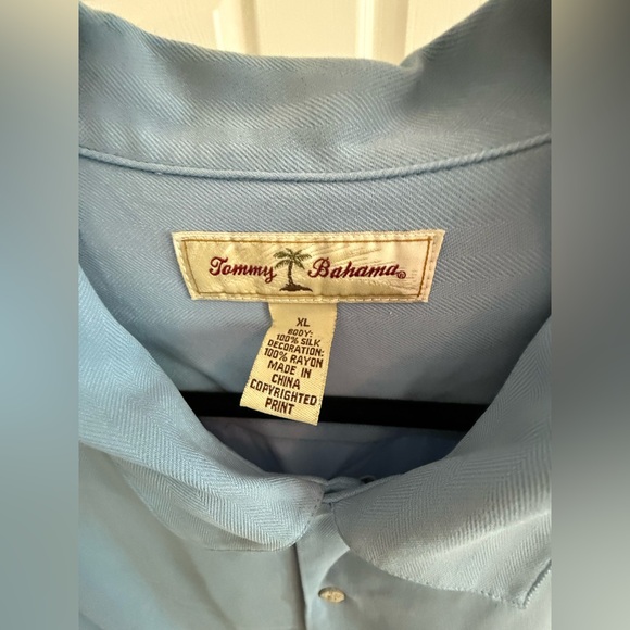 Tommy Bahama Light Blue Embroidered Men's Shirt Ride The Tip - Picture 5 of 5
